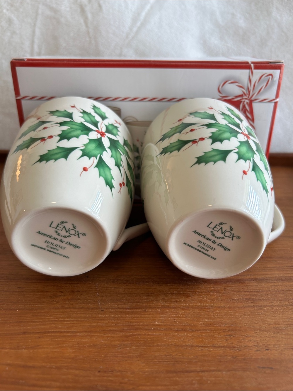 Lenox Holiday Holly Berry Set Of 2
Coffee Mugs Cups New In Box - Picture 3 of 7